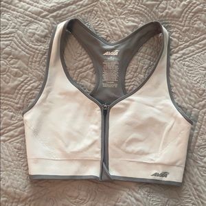 Zip closure Sports bra